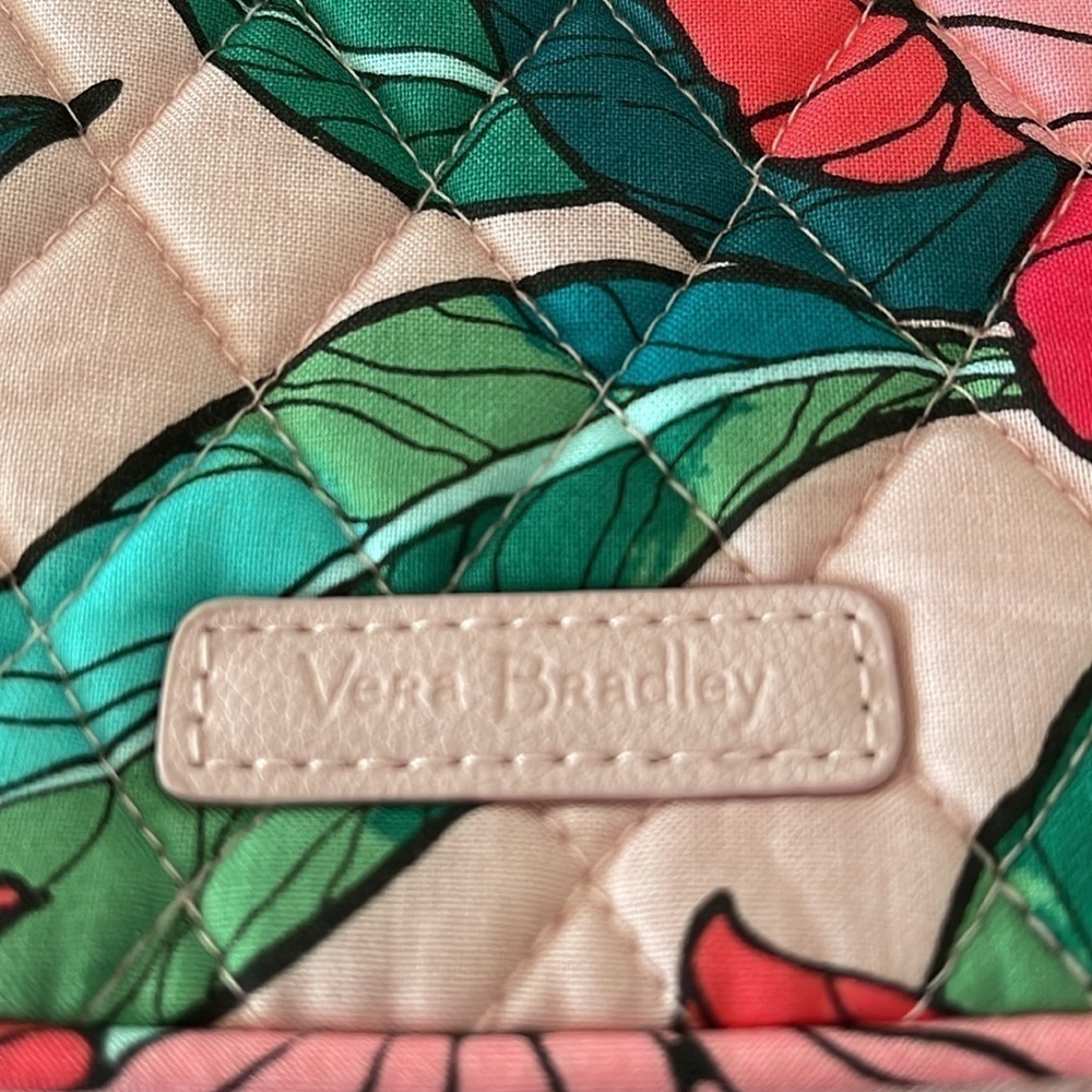 NWT Vera Bradley Essential Messenger Vintage Floral - Picture 2 of 9